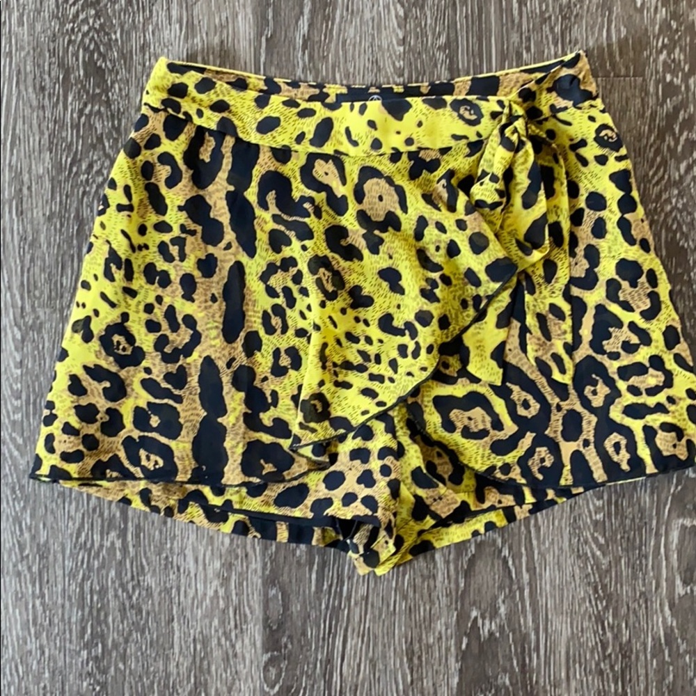 Missquided flowy leopard shorts.